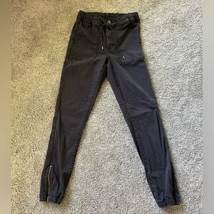 American Eagle AE Next Level High-Waisted Jegging Jogger- Onyx Black Size 4